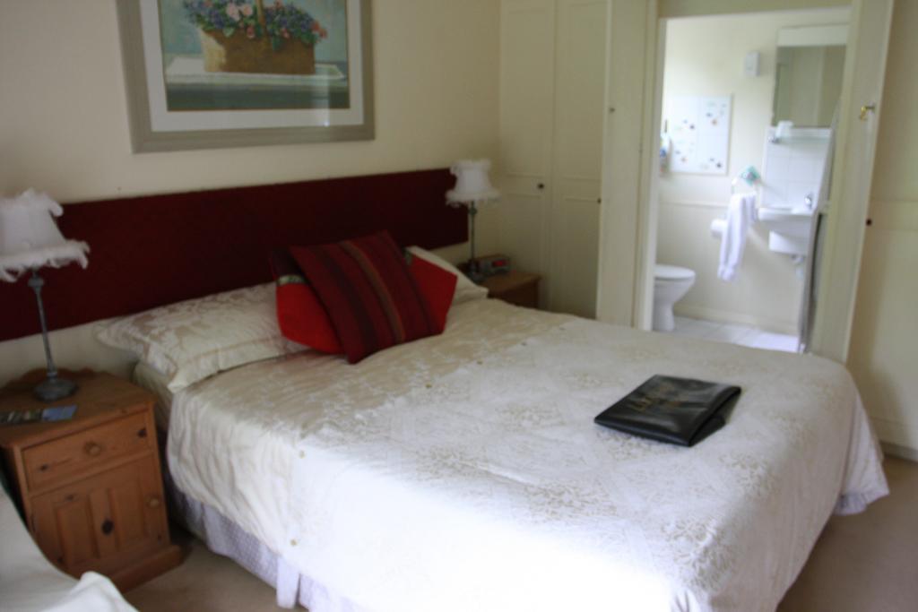 Serendipity Winsley Room photo